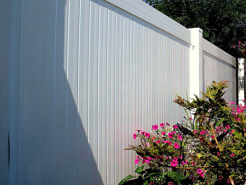 Regina Saskatchewan vinyl privacy fencing